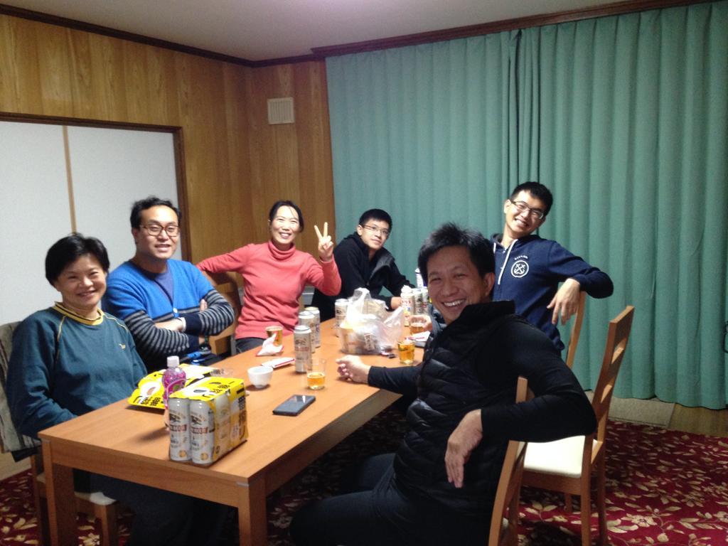 코우카소 호텔 에니와시 외부 사진