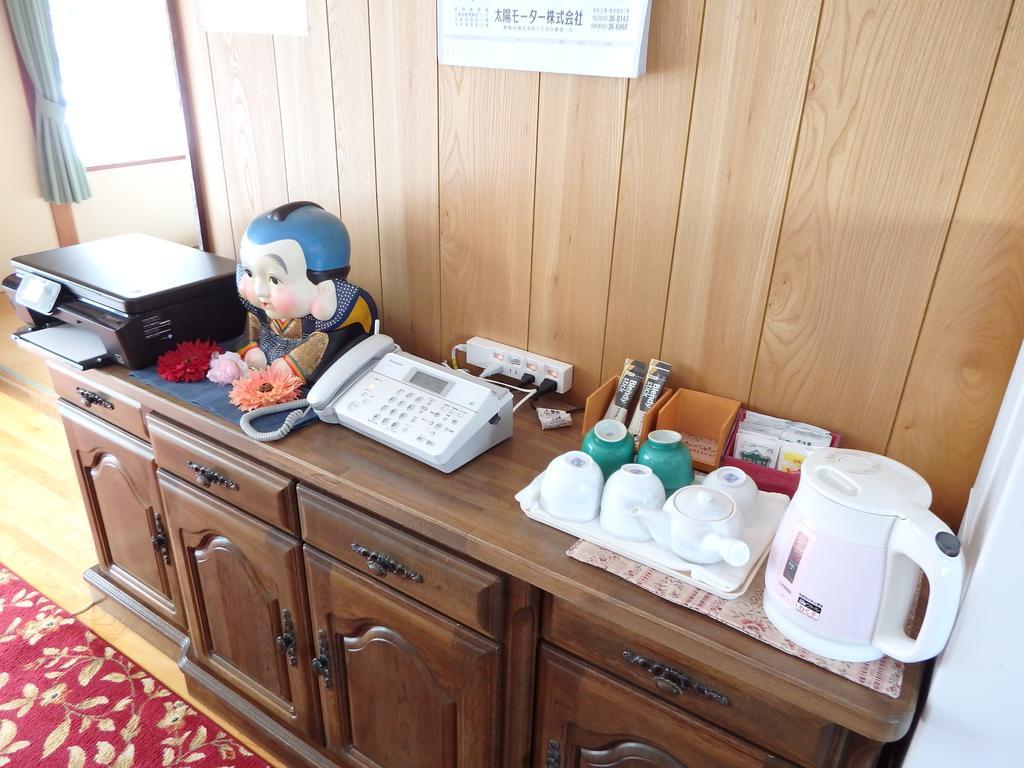 코우카소 호텔 에니와시 외부 사진